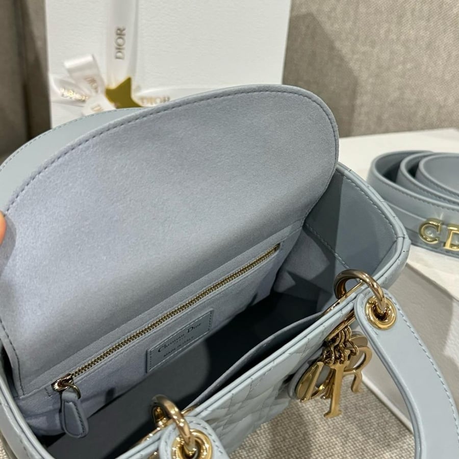 ليدي ديور سمول سايز 20cm