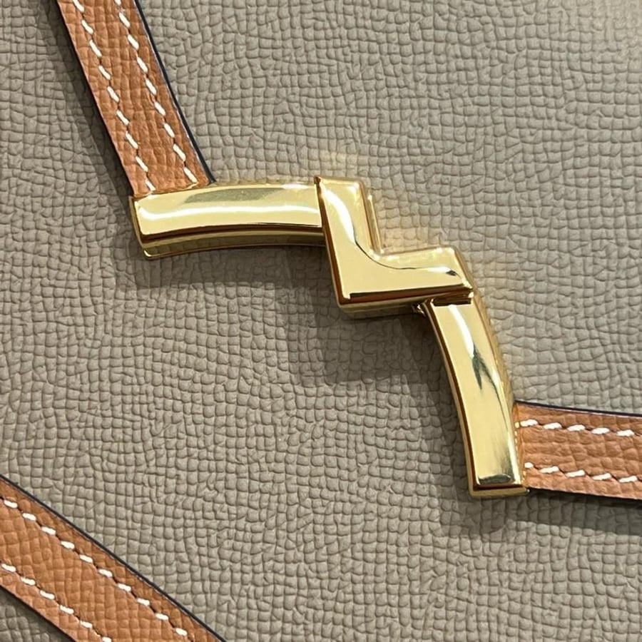 موينات Gabrielle Clutch مقاس 26cm