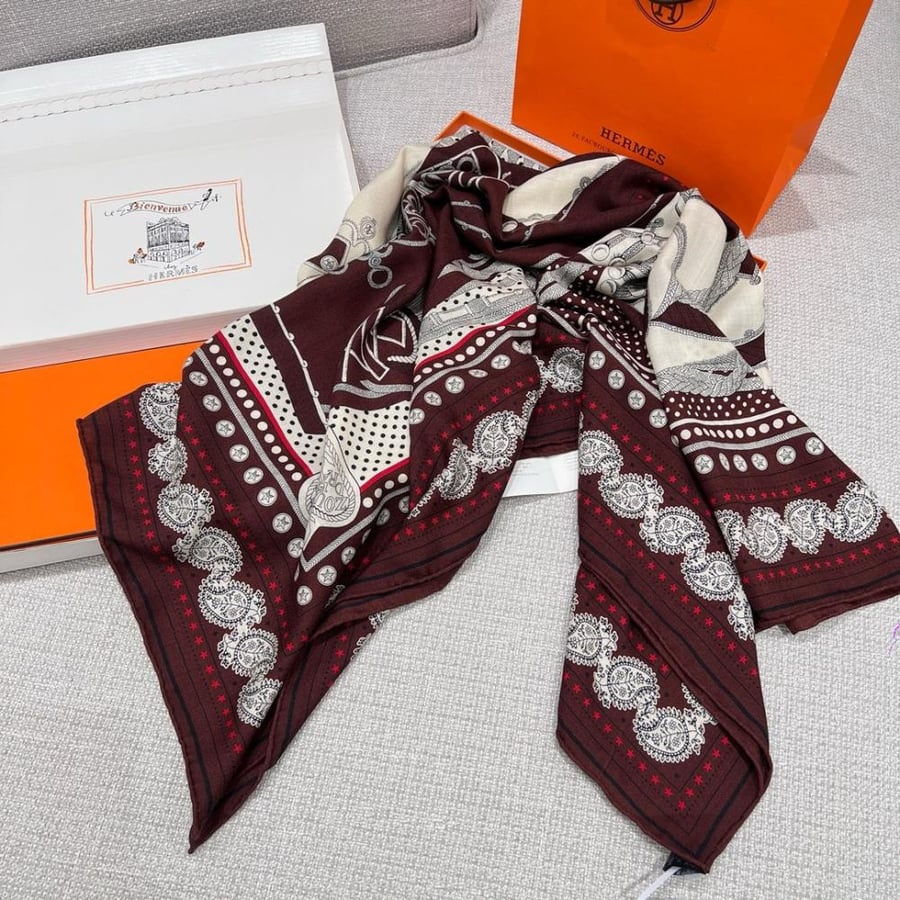 سكارف ايرميز مقاس 136*137