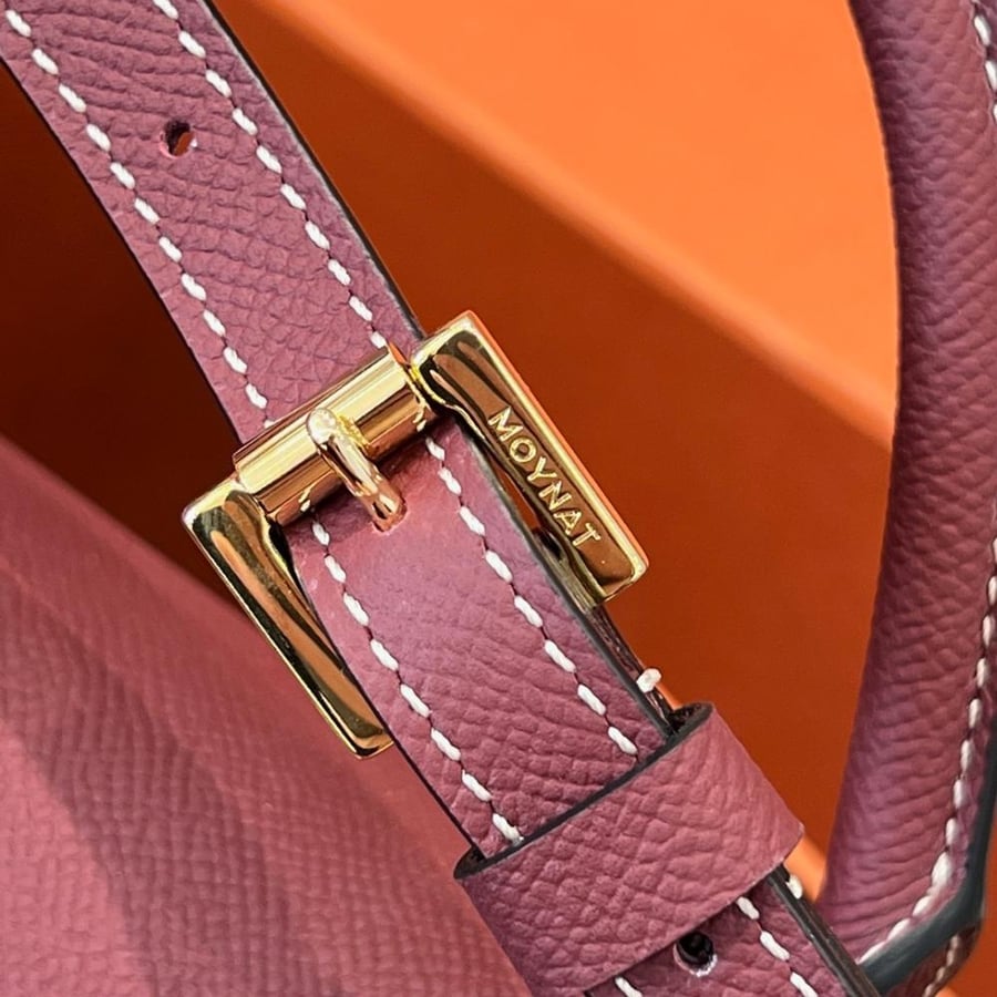 موينات Gabrielle Clutch مقاس 22cm