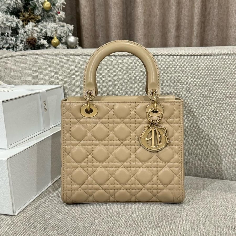 ليدي ديور مديم مقاس 24cm