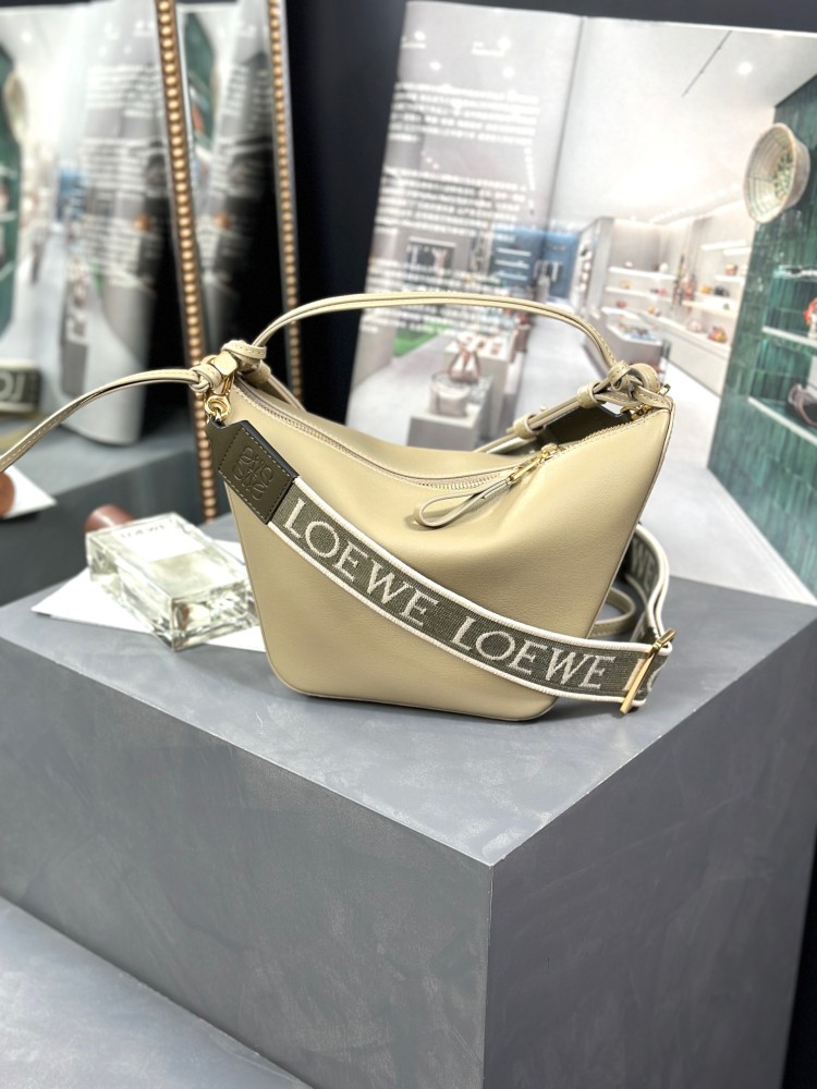 Loewe Hammock hopo size 28cm