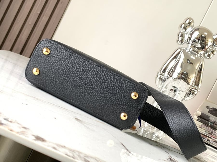 Louis Vuitton Mini Capseen 21cm