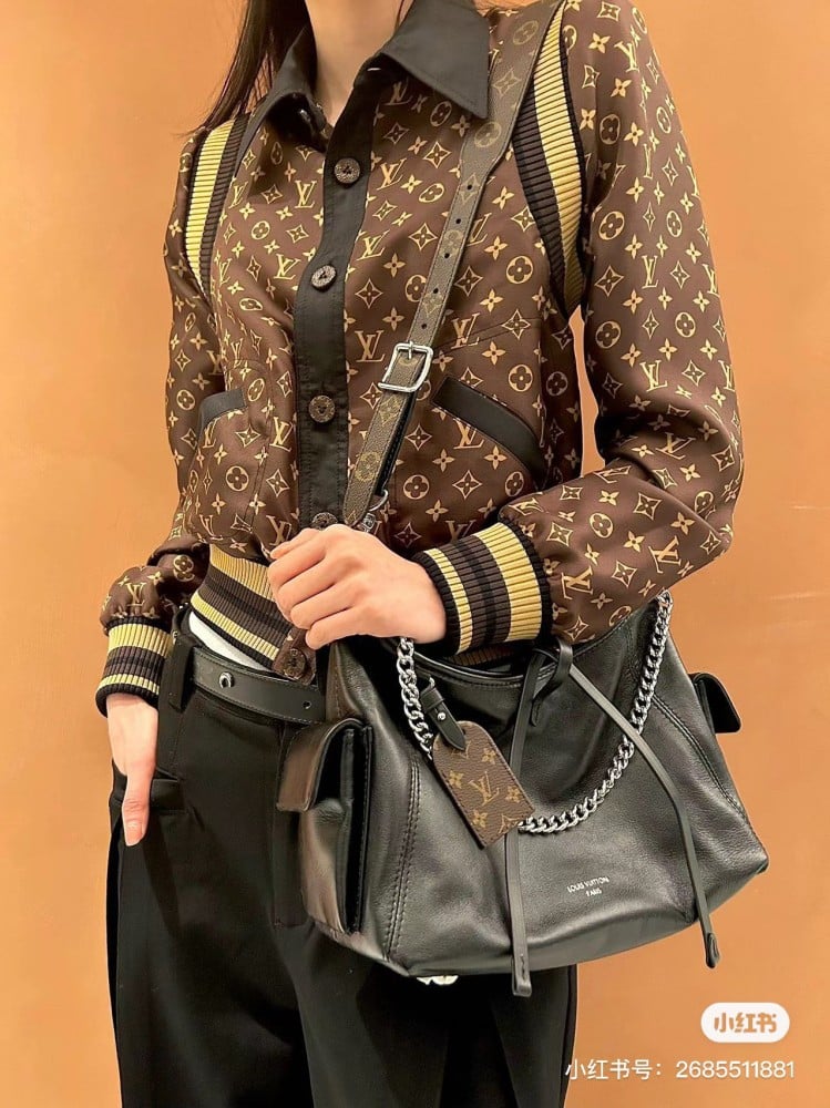 لوي فيتون CarryAll مقاس 33.5cm