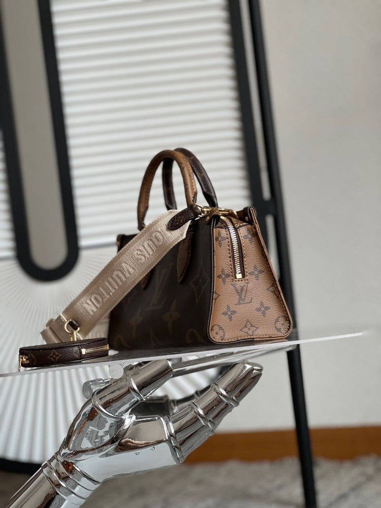 لوي فيتون ONTHEGO EAST WEST مقاس25cm