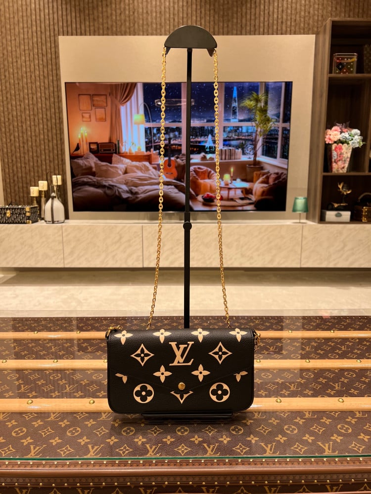 لوي فيتون FÉLICIE POCHETTE مقاس21cm