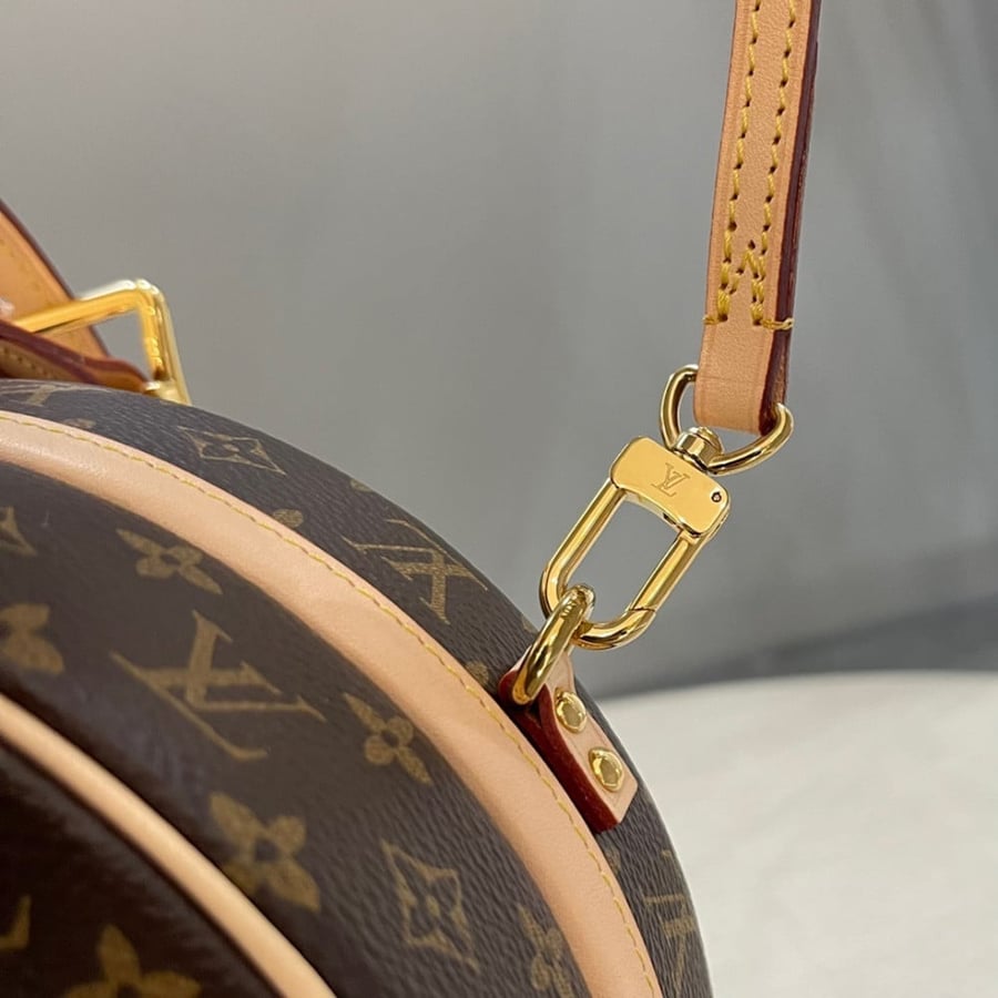 لوي فيتون PETITE BOITE CHAPEAU مقاس17.5cm