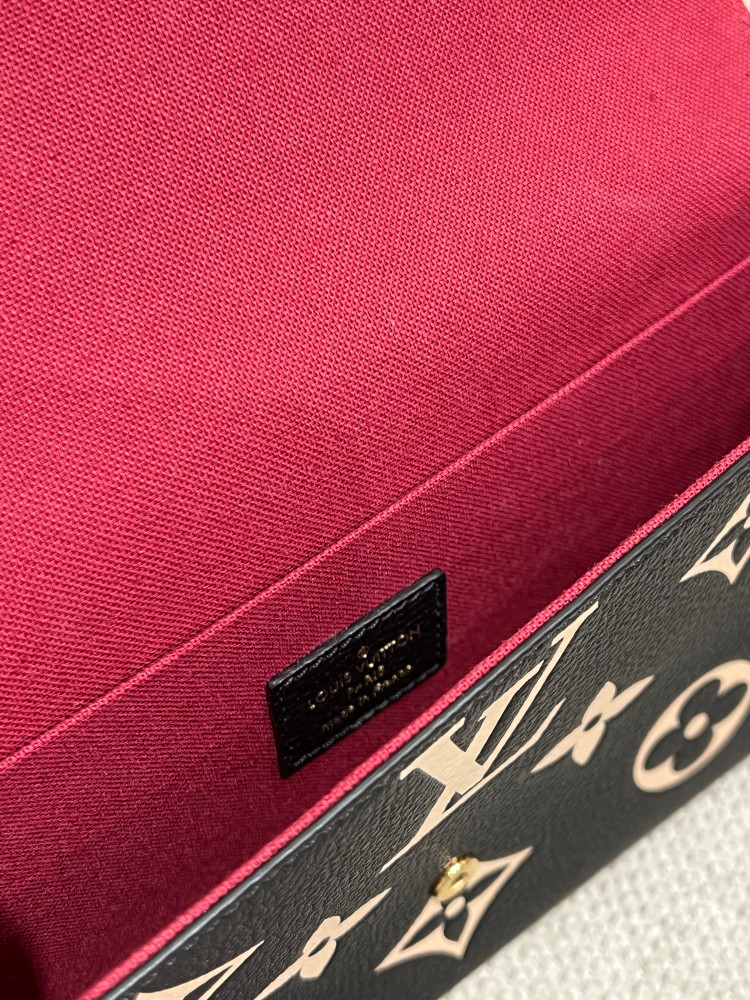 لوي فيتون FÉLICIE POCHETTE مقاس21cm