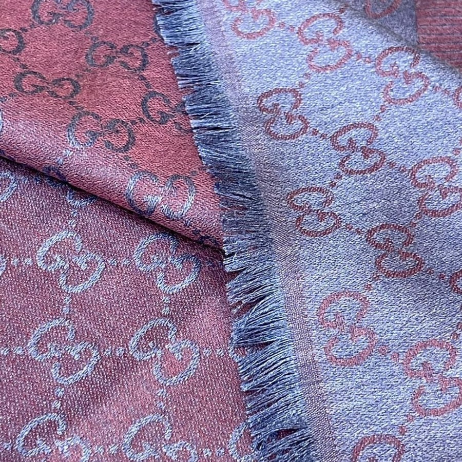 سكارف قوتشي 140*140