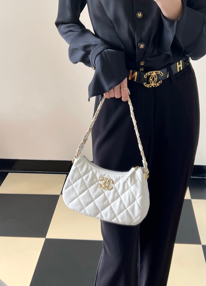 Chanel 23K size 23cm
