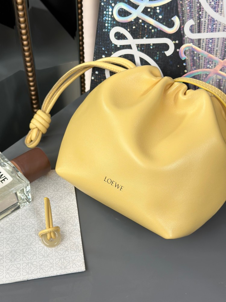 لويفي Flamenco purse مقاس 23cm