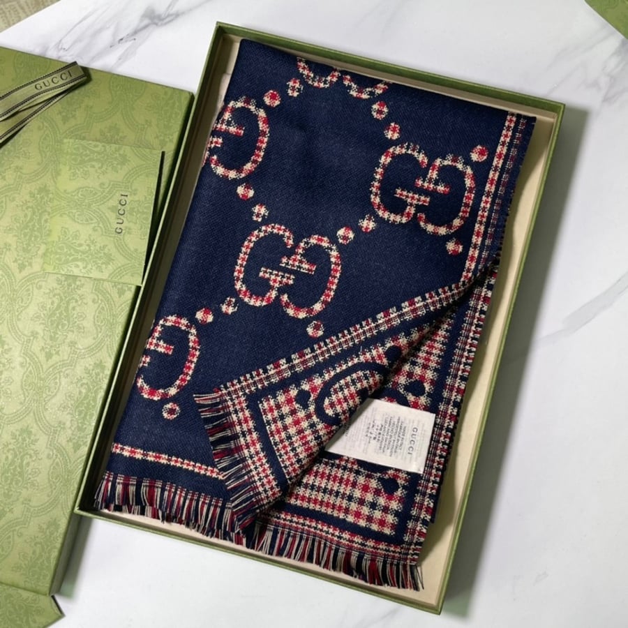 Gucci scarf 48*180