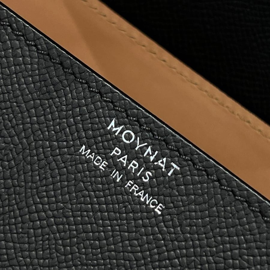 موينات Gabrielle Clutch مقاس 28cm