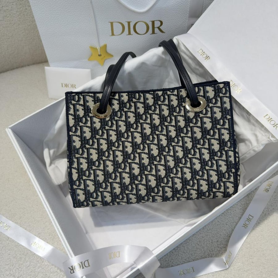 ديور tote مقاس 27cm