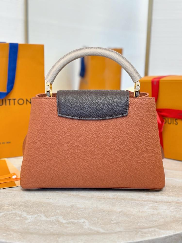 Louis Vuitton Capucines size 31.5cm