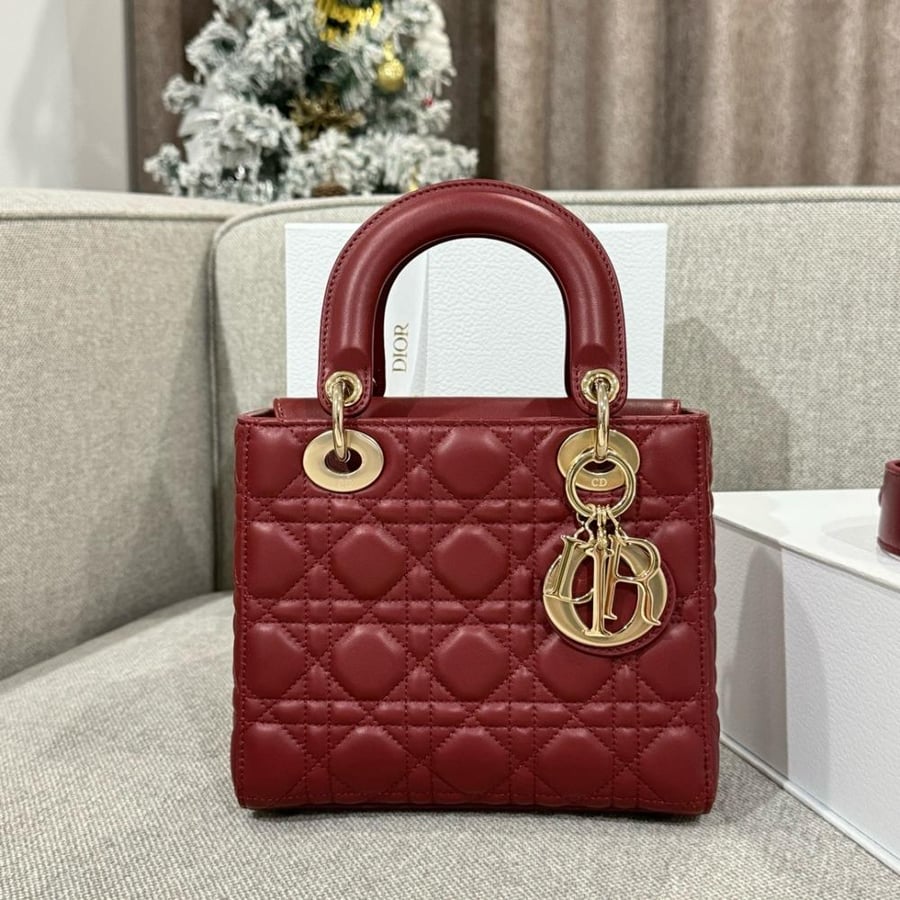 ليدي ديور سمول سايز 20cm