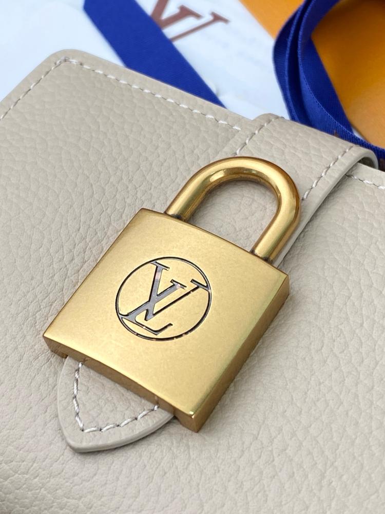 محفظة لوي فيتون Portfoille Locky مقاس 11cm