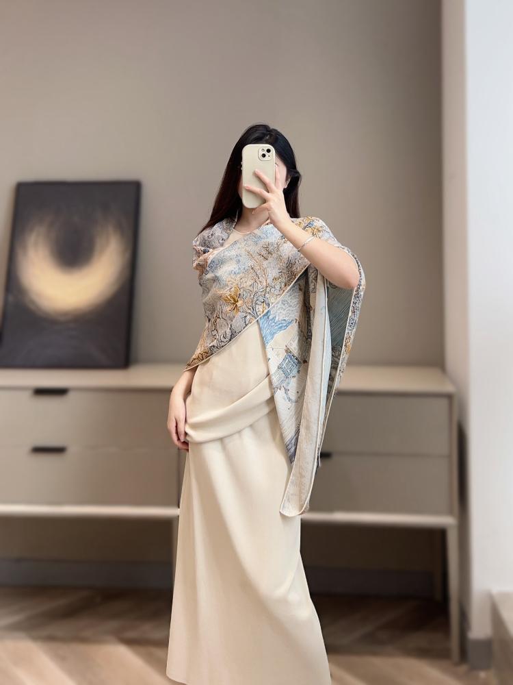 سكارف ايرميز مقاس 140*140