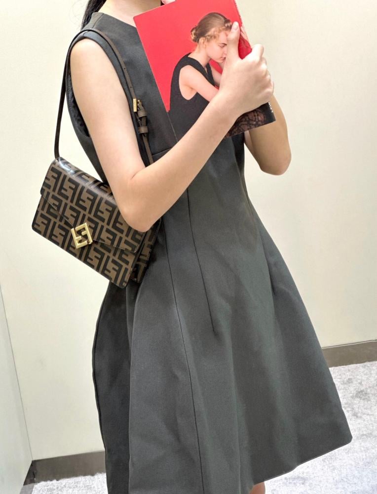 فندي Baguette مقاس 21cm