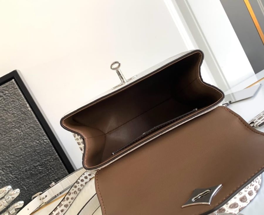 لوي فيتون Rose des Vents miniمقاس 19cm