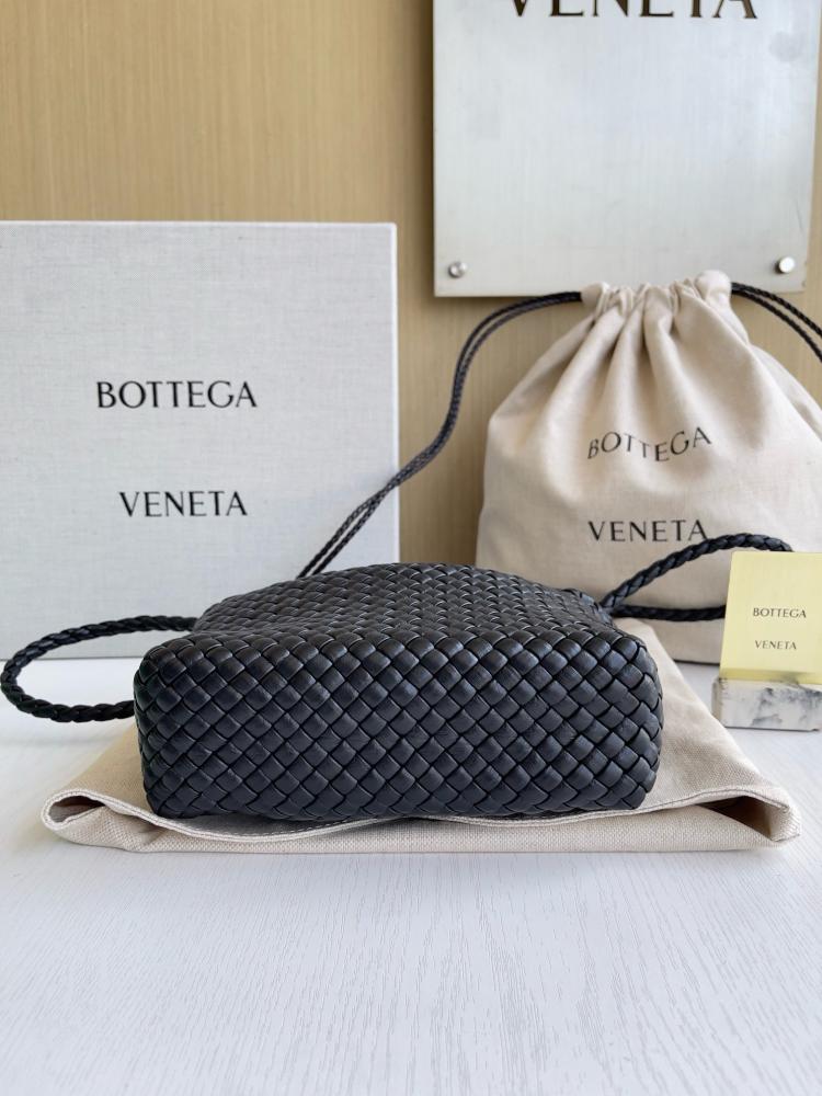بوتيقا Tosca مقاس 20cm