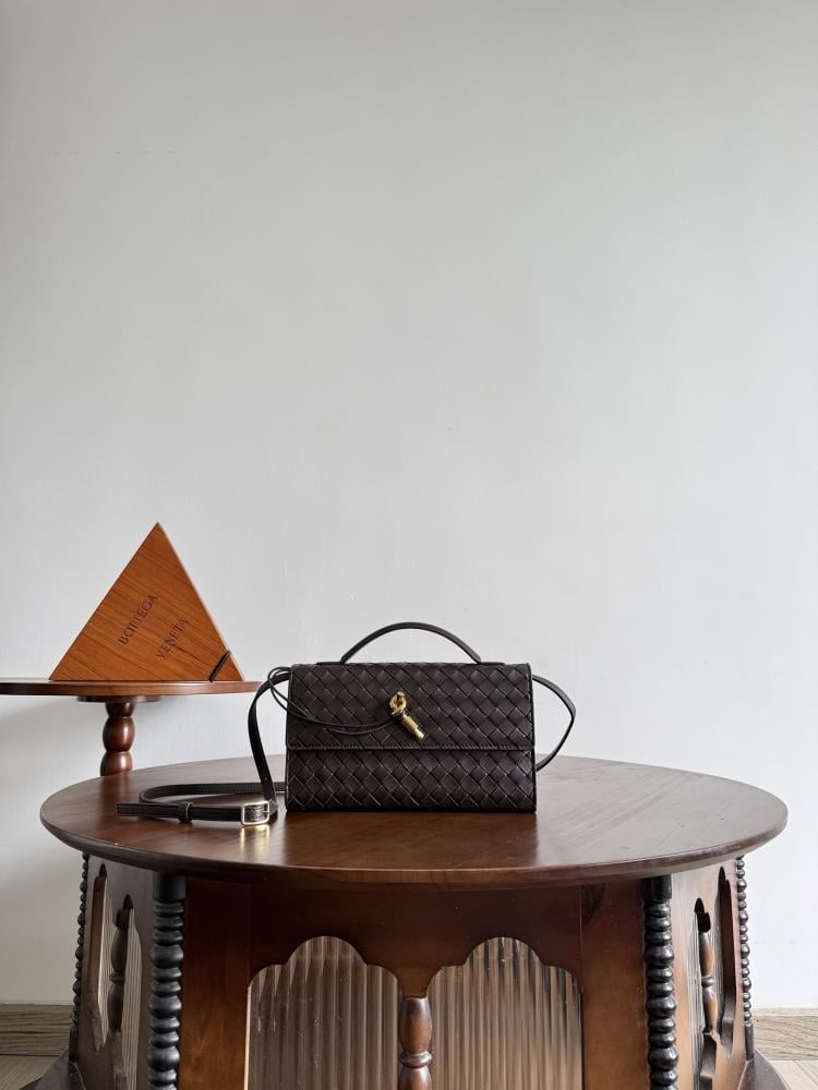بوتيقا Andiamo Clutch مقاس 24cm