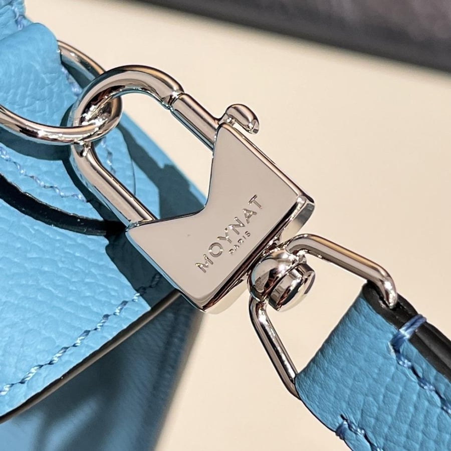 موينات Gabrielle Clutch مقاس 22cm
