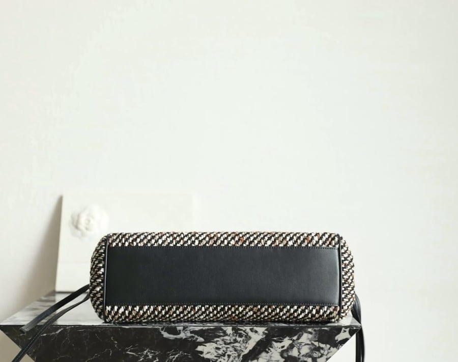 شانيل 26ss مقاس 30.5cm