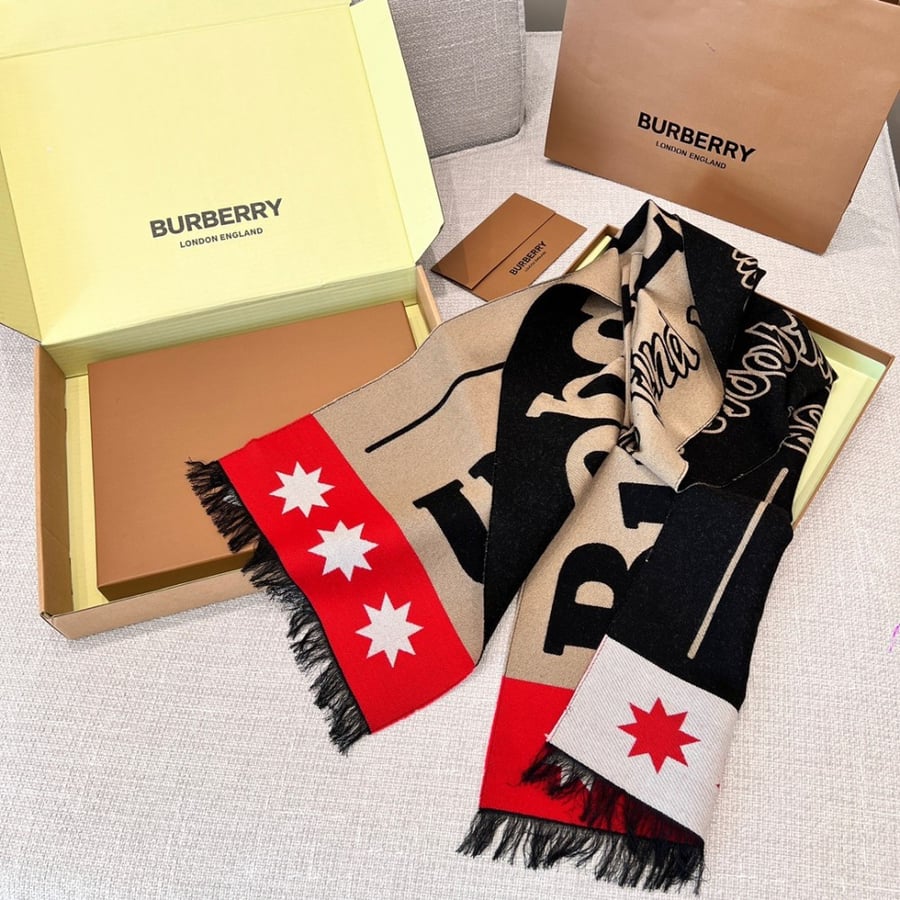 Burberry scarf size 188*33