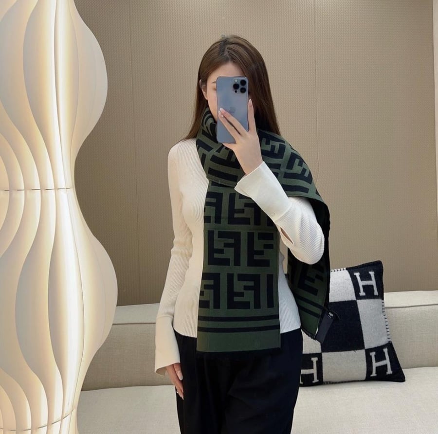 سكارف فندي مقاس 180*35