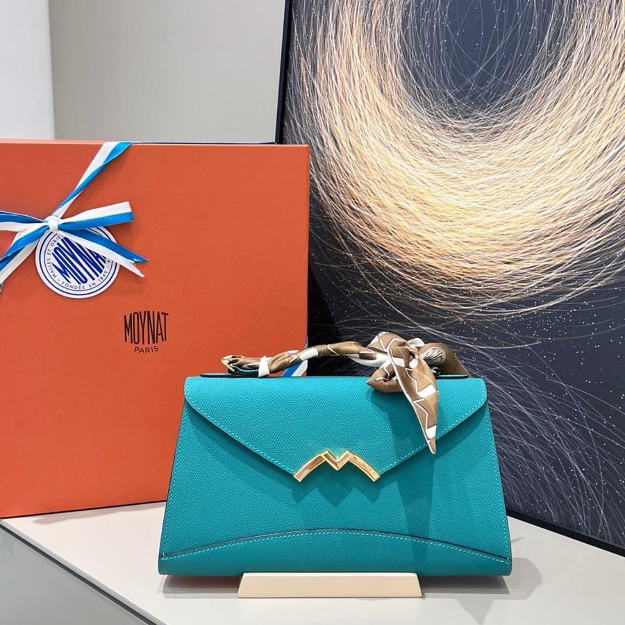 موينات Gabrielle Clutch مقاس 26cm