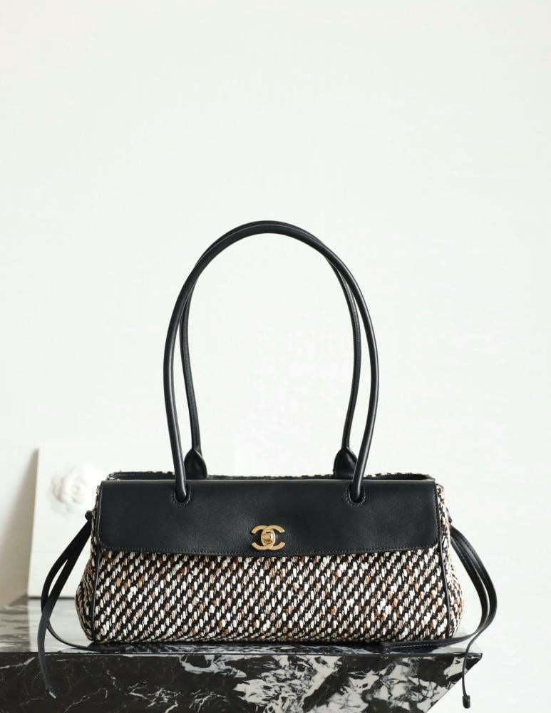 شانيل 26ss مقاس 30.5cm