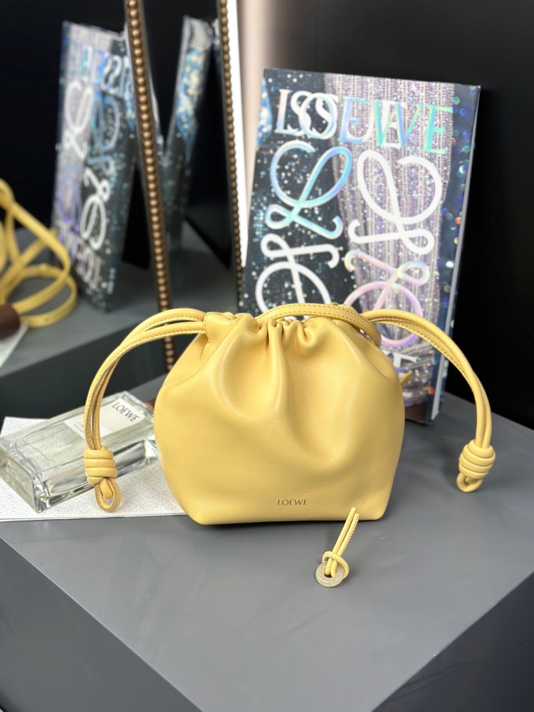 لويفي Flamenco purse مقاس 23cm