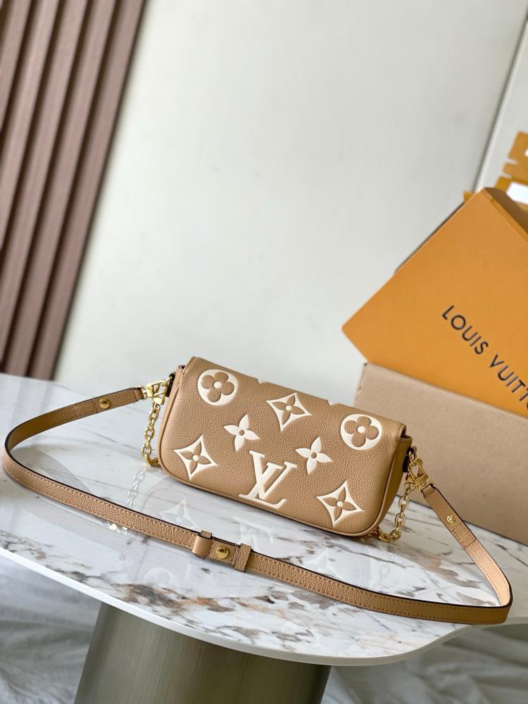 لوي فيتون Wallet On Chain مقاس 23.5cm
