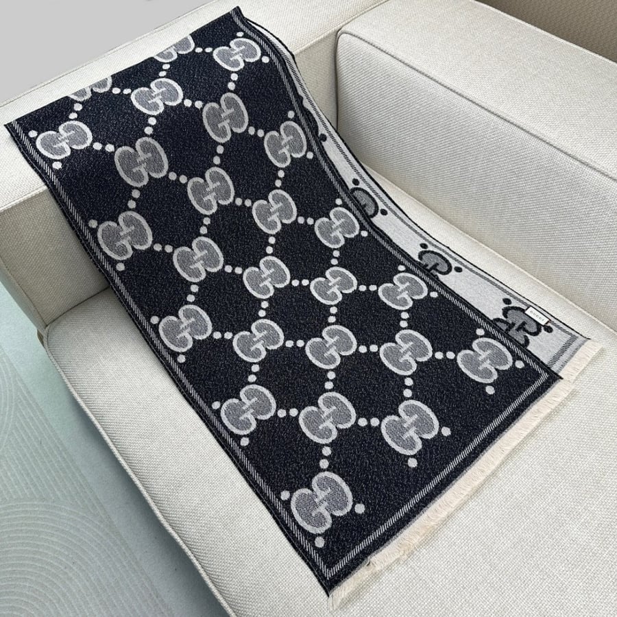 سكارف قوتشي 195*45