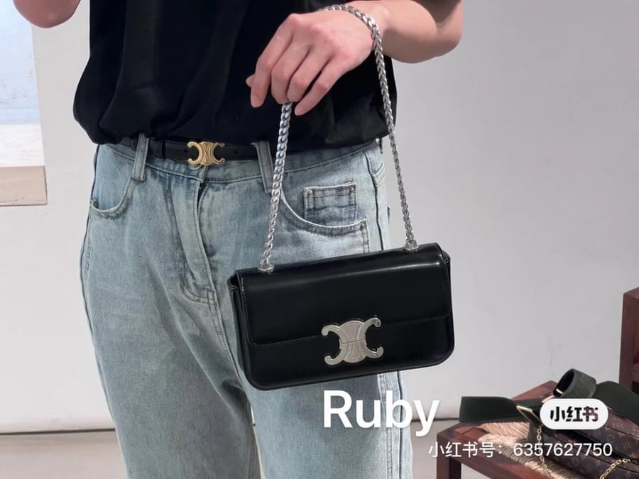 سيلين SHOULDER BAG مقاس 20cm