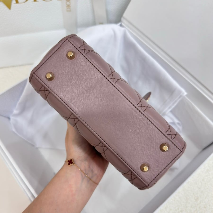 ليدي ديور ميني مقاس 17cm