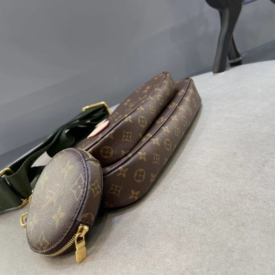 لوي فيتون Multi Pochette  مقاس24cm