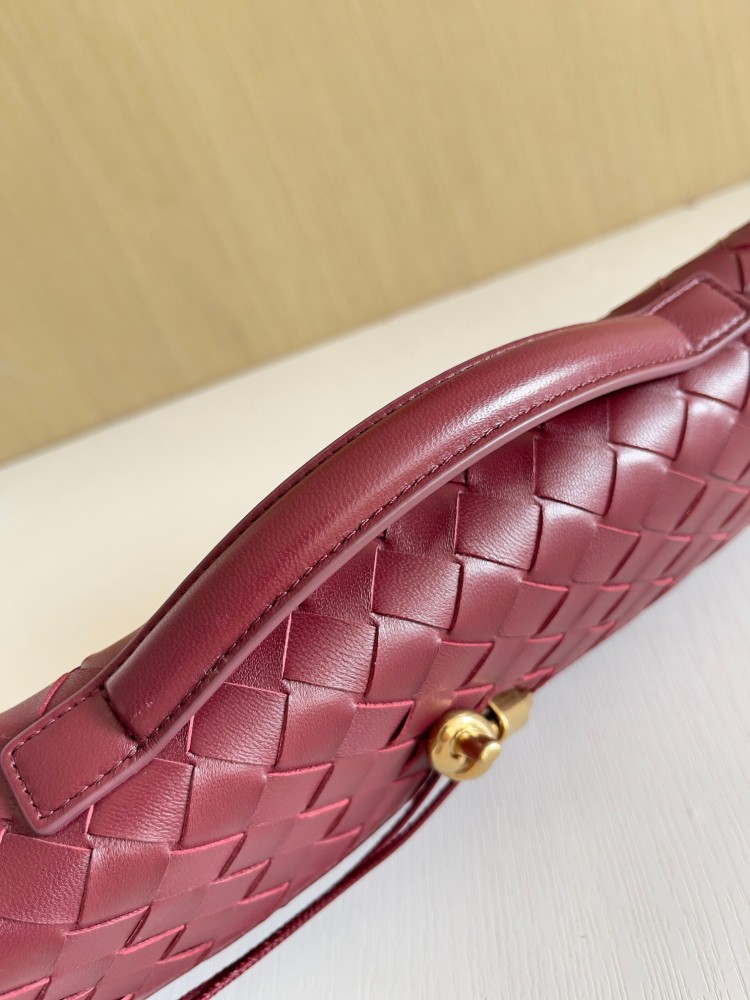 بوتيقا Clutch Andiamo مقاس 31cm