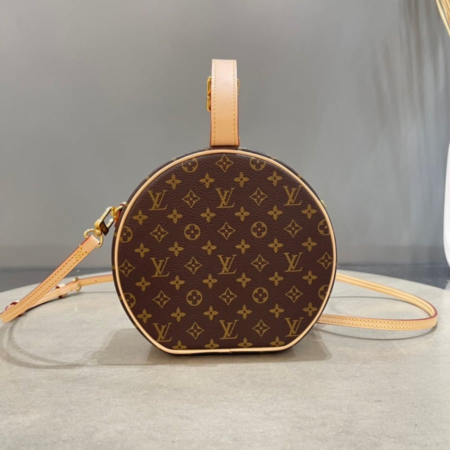 لوي فيتون PETITE BOITE CHAPEAU مقاس17.5cm