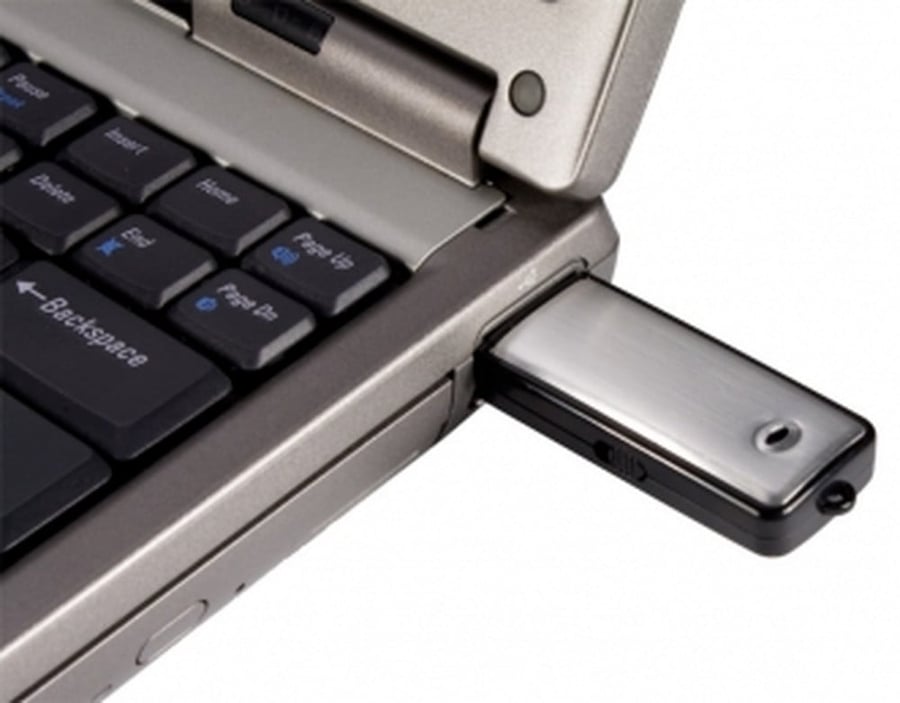 جهاز تسجيل مخفي على هيئة فلاش usb