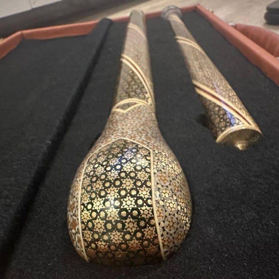 عصى صولجان ملكي قطعتين مع شنطه جلد فاخره جدا (F)