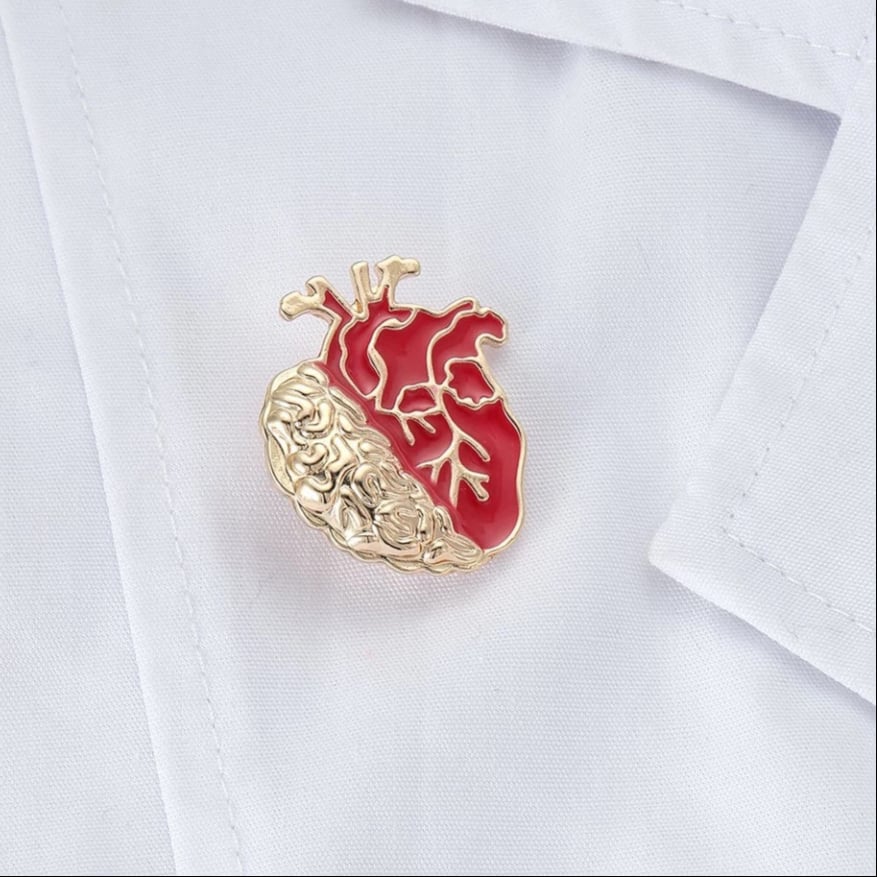 بروش القلب| Medical brooch