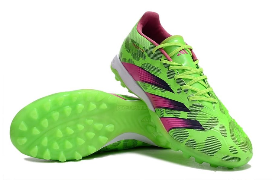 جزمة كرة قدم adidas