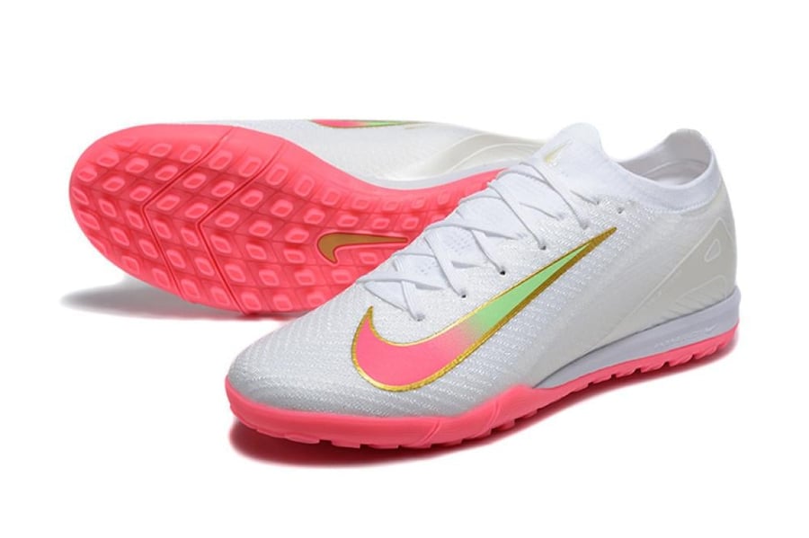 جزمة كرة قدم Nike