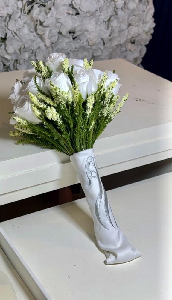 مسكه عروس معا تطريز الحروف او الاسم