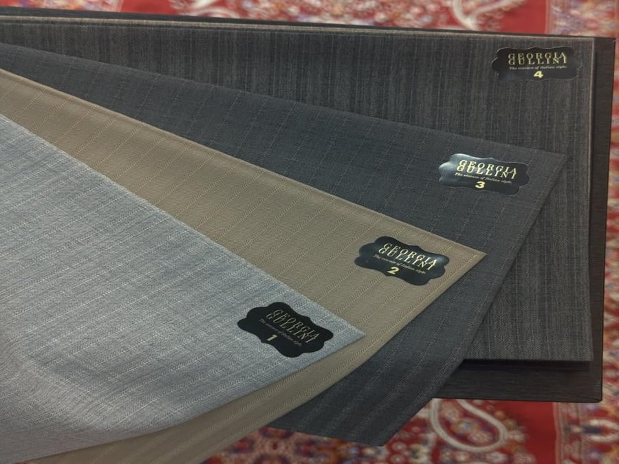 100% Italian wool super 130