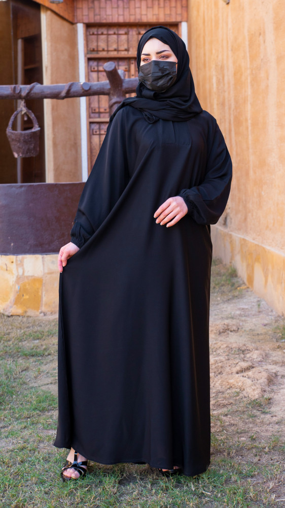 عبايه كم مطاط  سادة متوفرة بالعديد من المقاسات - 4 دفعات
