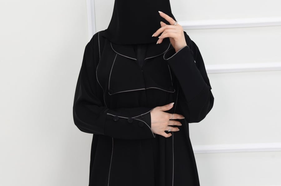 عباية اماراتي كم عادي