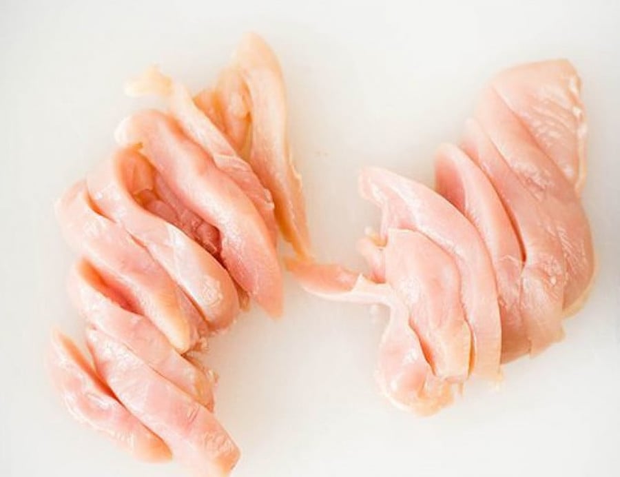 Fresh unseasoned chicken shawarma (1 kilogram)